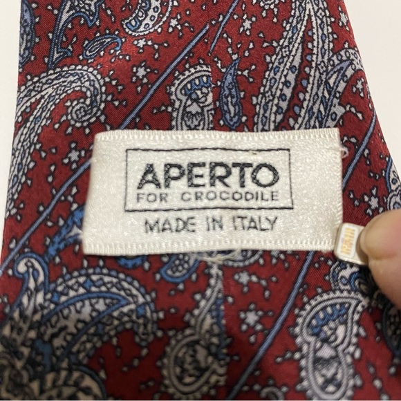 Aperto for Crocodile Paisley Tie Red Blue – Made in Italy
100% Silk Formal - Picture 4 of 9